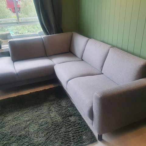 Fin sofa selges