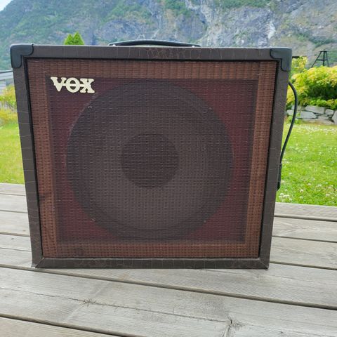 Vox 30 watts gitarforsterker fra 70 talet