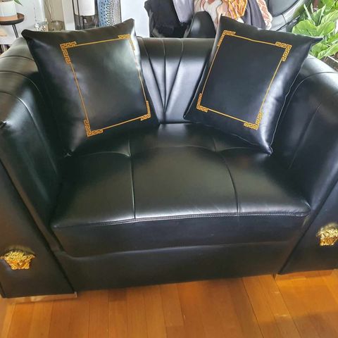 Kjempefin Toseter sofa Versache design