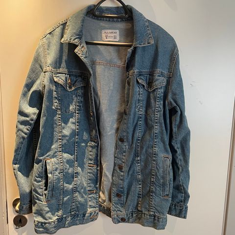 Denim jakke fra pull & bear str S