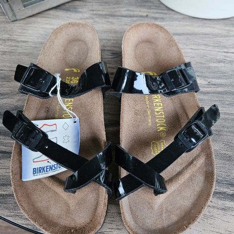 NYE/ubrukte BIRKENSTOCK MAYARI sandaler, str 36 (passer str 37)