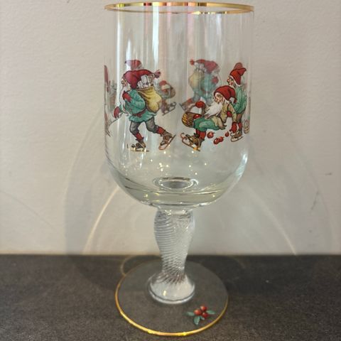 Magnor glass juleservise H 16,8 cm