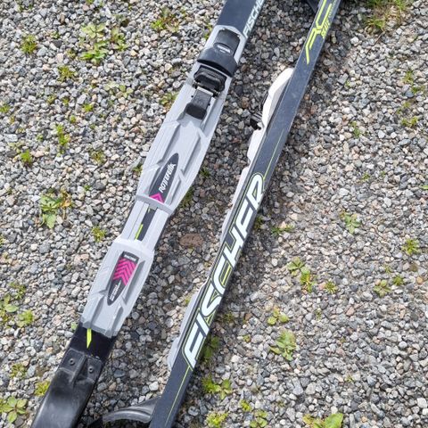 Fischer RC7 skate rulleski selges