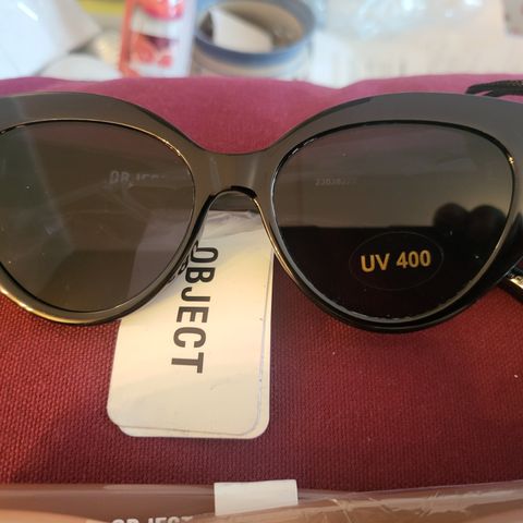 Helt nye, fine solbriller fra Object