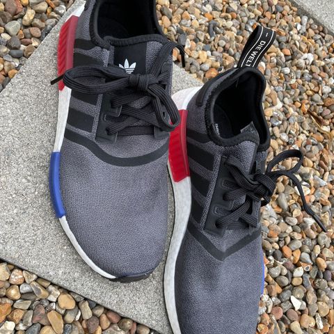 Adidas NMD_R1 Core Black str 43 1/3