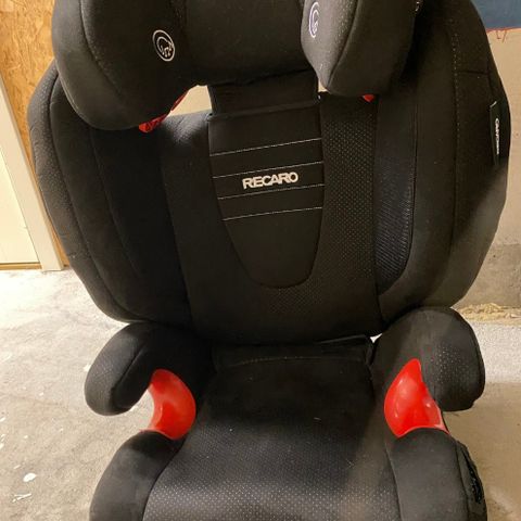 Recaro Monza Nova med innebygde høytalere