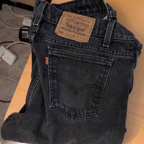 Vintage Levis 505, W34 L30 orange tab