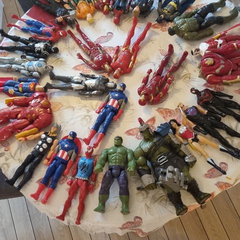 Action figurer  Marvel/DC (store)