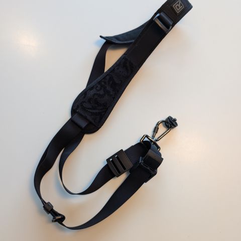 Ladies version of the Blackrapid camera strap