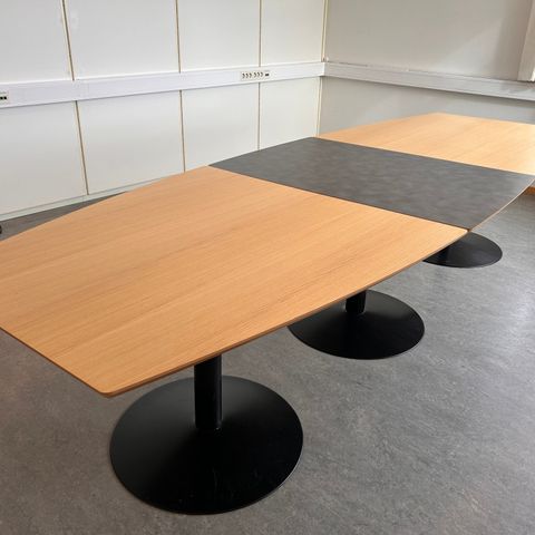 1 stk Møtebord - konferansebord - (320x114 cm)- BRUKTE MØBLER