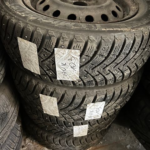 4 stk komplett vinterhjul m/pigg til Toyota Yaris 175/65R14