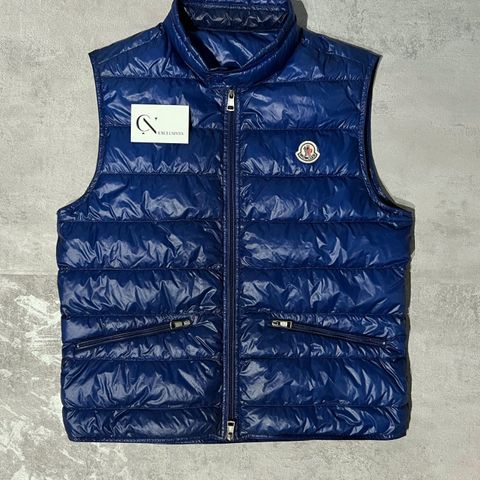 Moncler Gui Vest (strl 3)