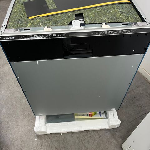 B-vare Siemens SN67ZX02CE integrert oppvask med garanti