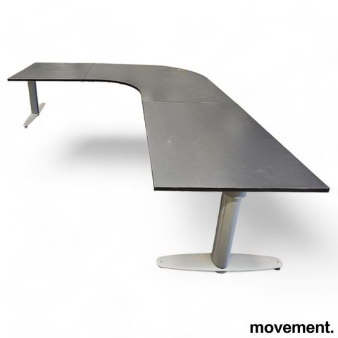 Skrivebord med elektrisk hevsenk, hjørneløsning fra Kinnarps, model: T-serie, 24