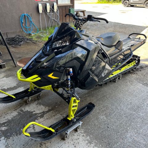 2021 Polaris Khaos 850 155" selges i deler