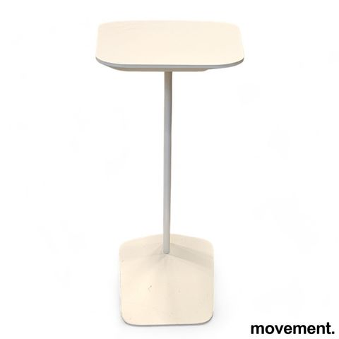 Småbord / loungebord / sidebord i hvit fra EFG, model: Navi, pent brukt.