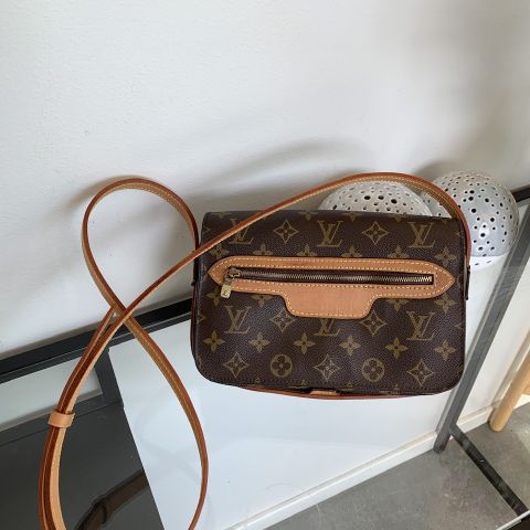 Louis Vuitton Saint Germaine