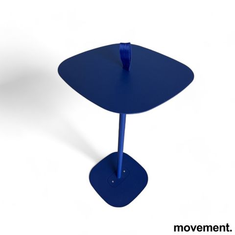 8 stk Loungebord / sidebord i knall blått fra +kopule, modell BLT table, 32x32x6