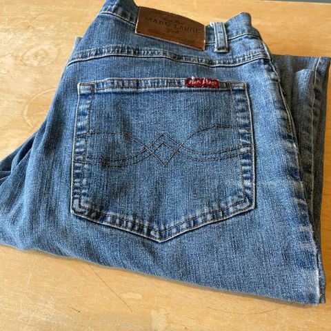 VINTAGE JEANS