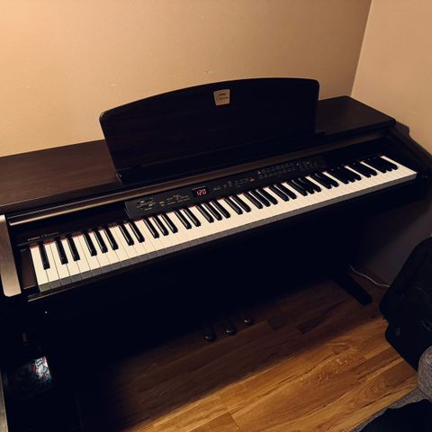 Yamaha Clavinova CLP-130 Selges!