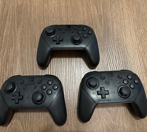 Diverse Nintendo Switch Pro Kontrollere selges!