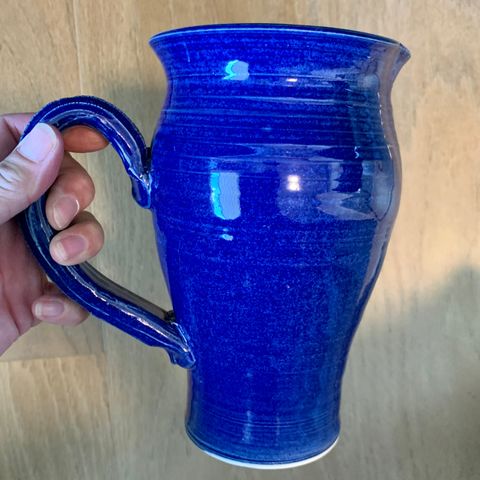 Blå, stor keramikkmugge