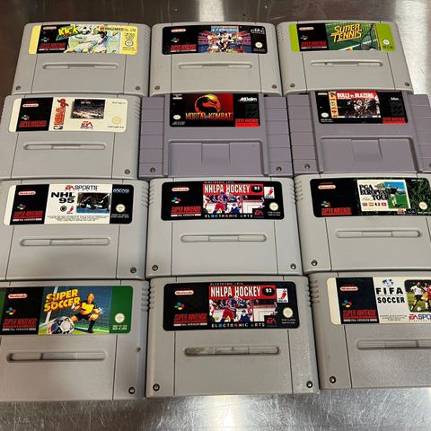 12 stk Nintendo SNES-spill