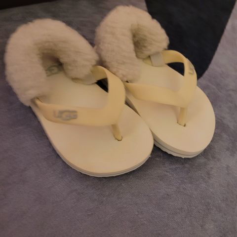 UGG sandaler