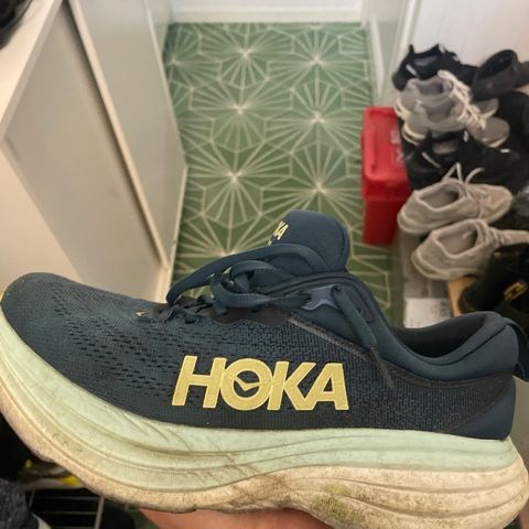 Hoka Bondi 9