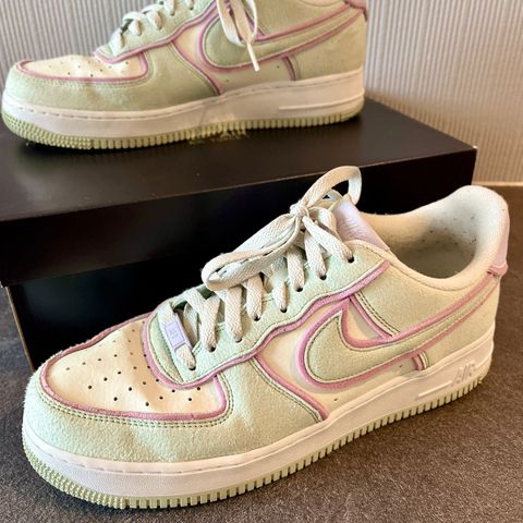 NIKE AIR FORCE 1 «LINING»