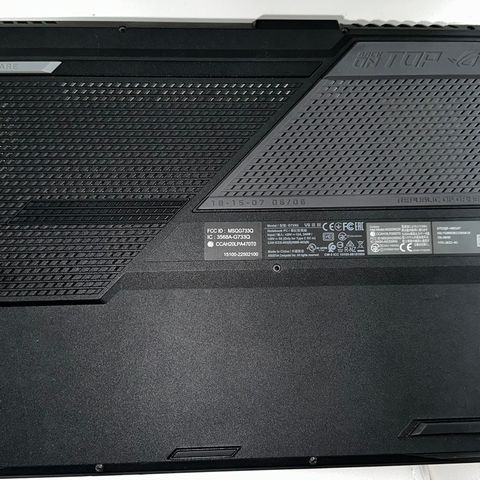 Bunnplate (Bunnpanel) til ASUS G733QR