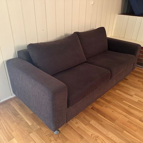 Bolia brunsort 2-seter sofa gis bort