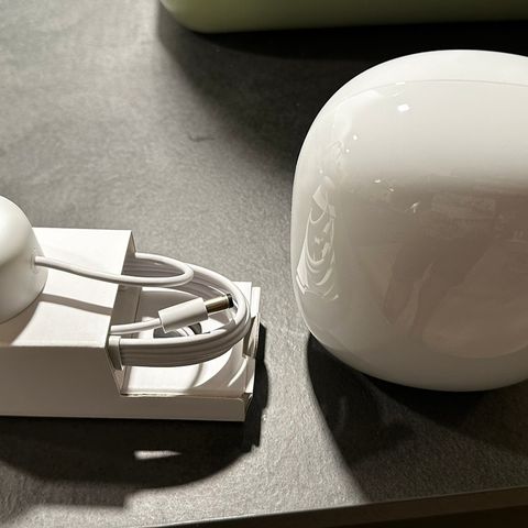 Google Nest Wifi Pro helt ubrukt selges