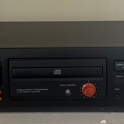 TEAC CD-P1440 Cd-spiller