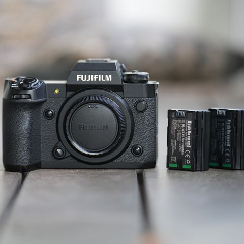 Fujifilm x-h2 kamerahus med 2 ekstra batterier