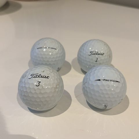 25 stk Titleist pro v1 / v1x golfballer (RESERVERT)