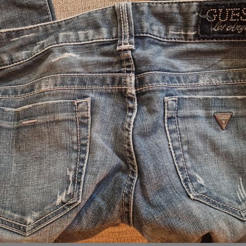 Guess Low waist bukse str 28/ tilsvarer str S