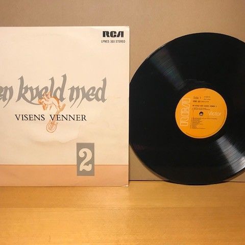 Vinyl, Visens venner, En kveld med V.V., LPNES 303