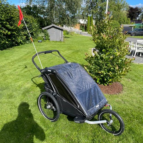 Sykkelvogn, Thule, Chariot Sport 2, M. Black straks 2 år gammel svært lite brukt