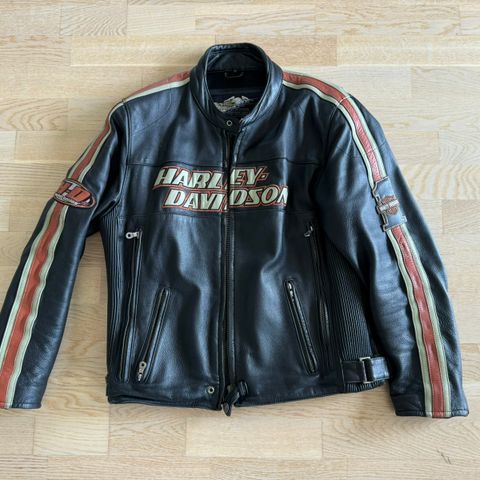 Harley Davidson skinnjakke (MEDIUM)