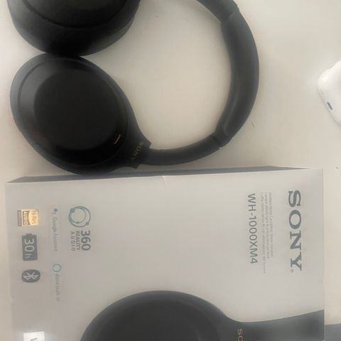 Sony 1000 xm4 headset