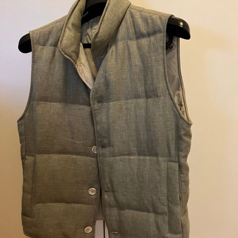 Brunello Cucinelli vest - brukt 2-3 ganger