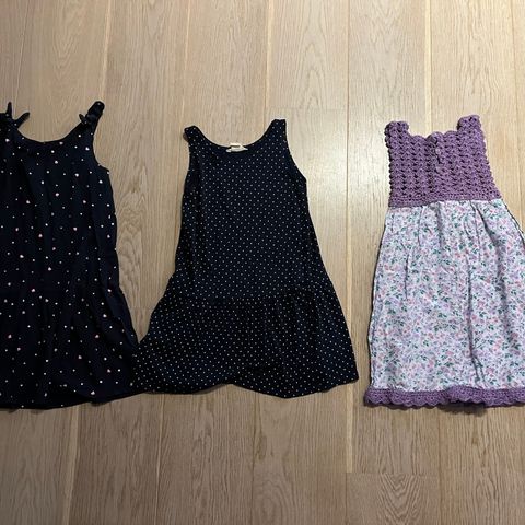 3 søte kjoler til jente selges