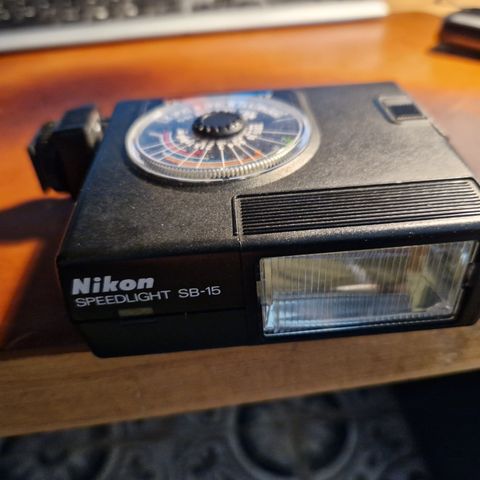 Nikon speedlight SB-15 blits