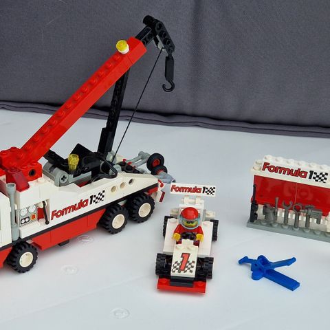 Lego 6484 
F1 Hauler