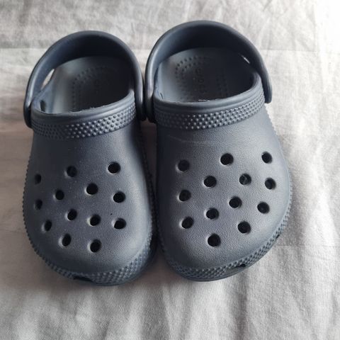 Crocs str24-25