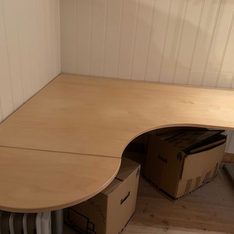 2 stk. GALANT skrivebord fra IKEA