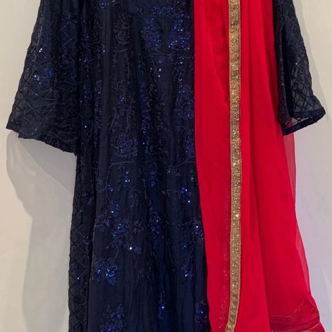Pakistanske / indiske kjole med dopatta Xl