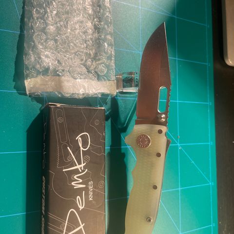 Demko Knives MGAD20S Clip Point 20CV Shark Lock Natural G10