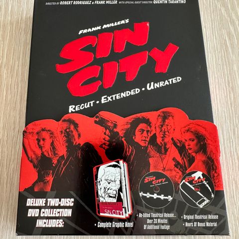 Sin City - Recut, Extended, Unrated (2 disc DVD)